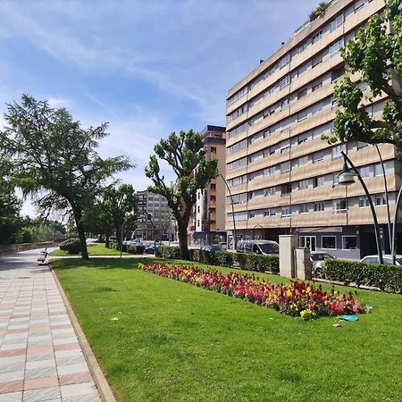 Leon Riverside Flat ภายนอก รูปภาพ